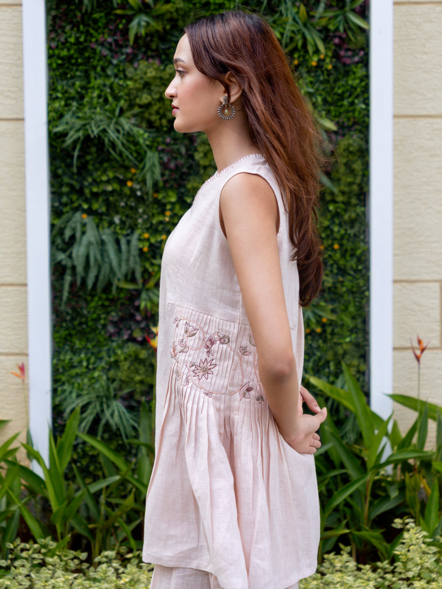 Ira Hand-Embroidered Kurta Set